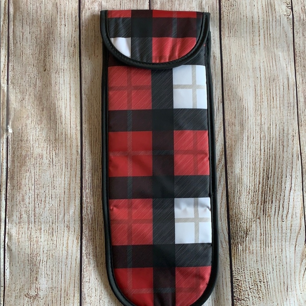 NWT Thirty-one style sleeve for flat /curling iron